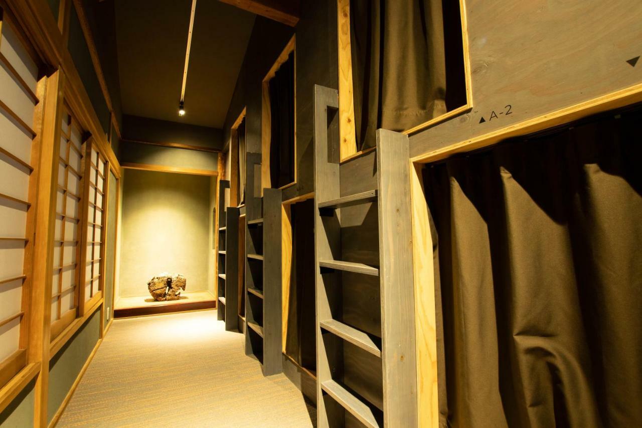Sekai Hotel Nishikujyo Osaka Exterior photo